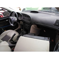 saab 9-3 berlina del año 2004
