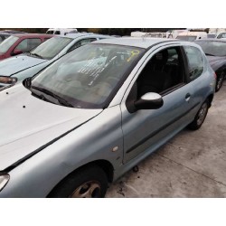 peugeot 206 berlina del año 2001