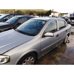 opel astra g berlina del año 2001