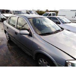 opel astra g berlina del año 2001