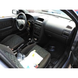 opel astra g berlina del año 2001