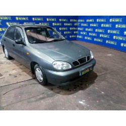 daewoo lanos del año 2001