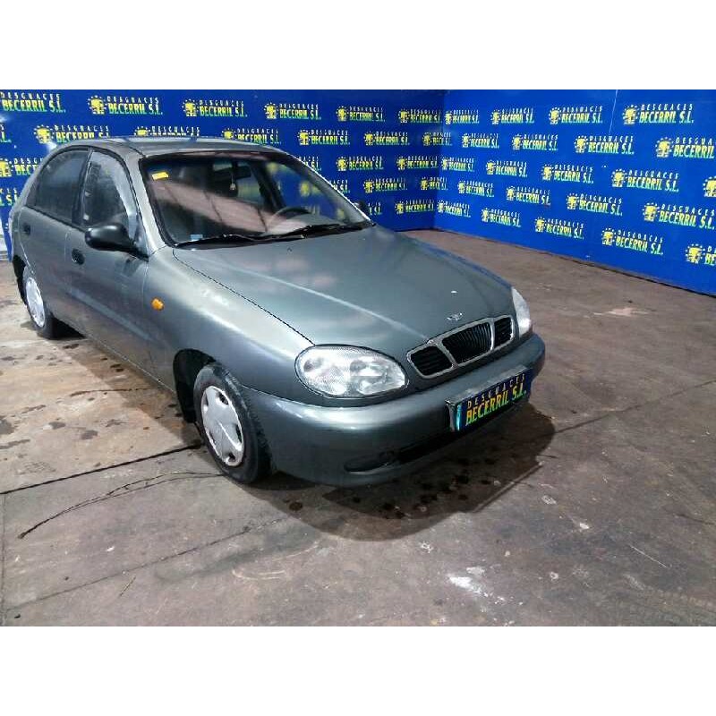 daewoo lanos del año 2001