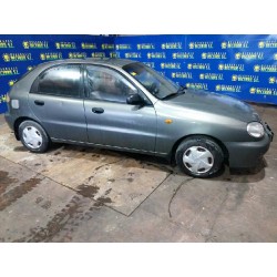 daewoo lanos del año 2001
