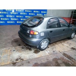 daewoo lanos del año 2001