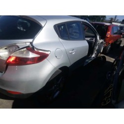 renault megane iii berlina 5 p del año 2010