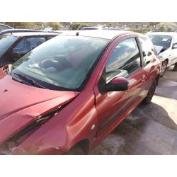 peugeot 206 berlina del año 2004