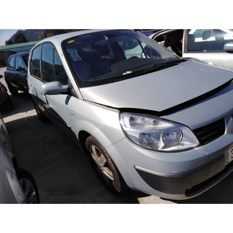 renault scenic ii del año 1950