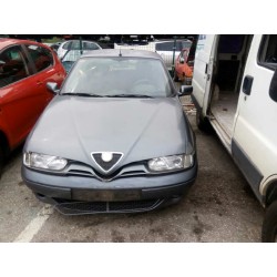 alfa romeo 146 del año 2000