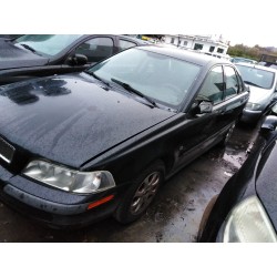 volvo s40 berlina del año 2000