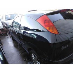 ford focus berlina (cak) del año 2001
