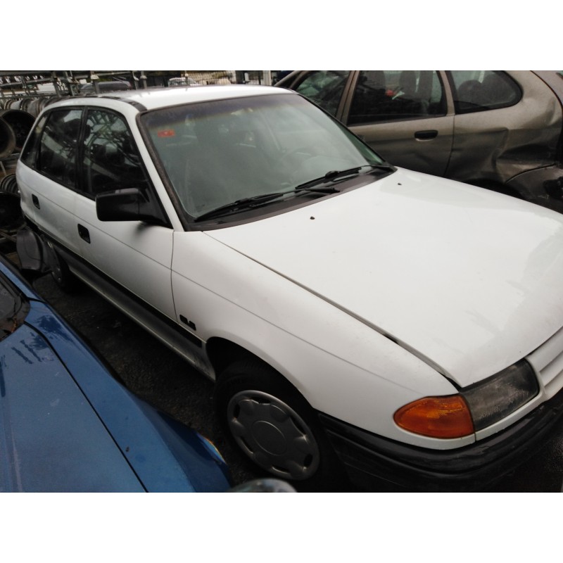 opel astra f berlina del año 1993