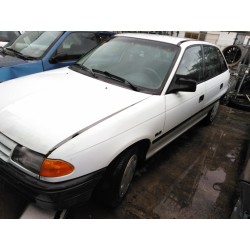 opel astra f berlina del año 1993