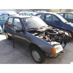 peugeot 205 berlina del año 1989