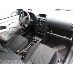 opel astra g berlina del año 1999