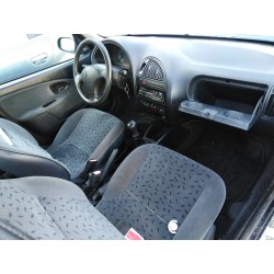 citroen saxo del año 2001