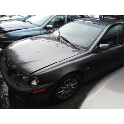volvo s40 berlina del año 2001