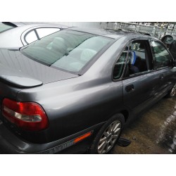 volvo s40 berlina del año 2001