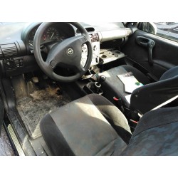 opel corsa b del año 2000