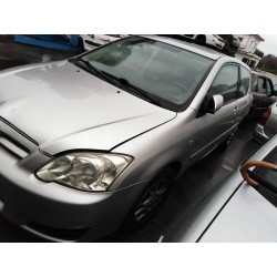 toyota corolla (e12) del año 2004