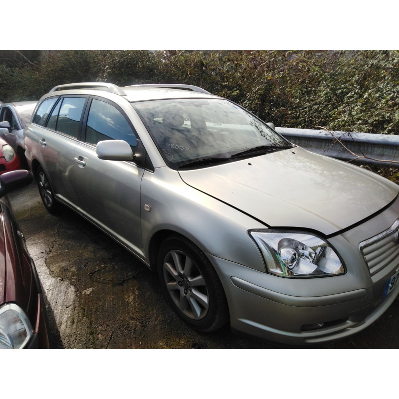 toyota avensis wagon (t25) del año 2004 toyota avensis wagon (t25) del año 2004