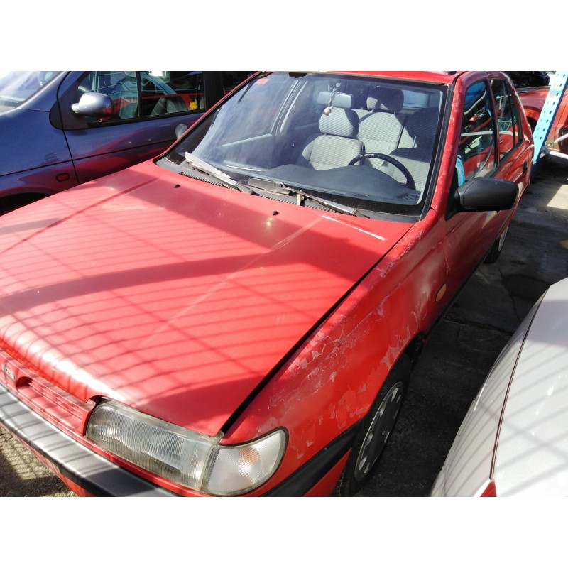 nissan sunny berlina (n14) del año 1994