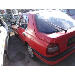 nissan sunny berlina (n14) del año 1994