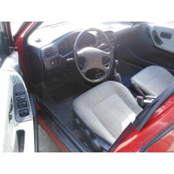 nissan sunny berlina (n14) del año 1994