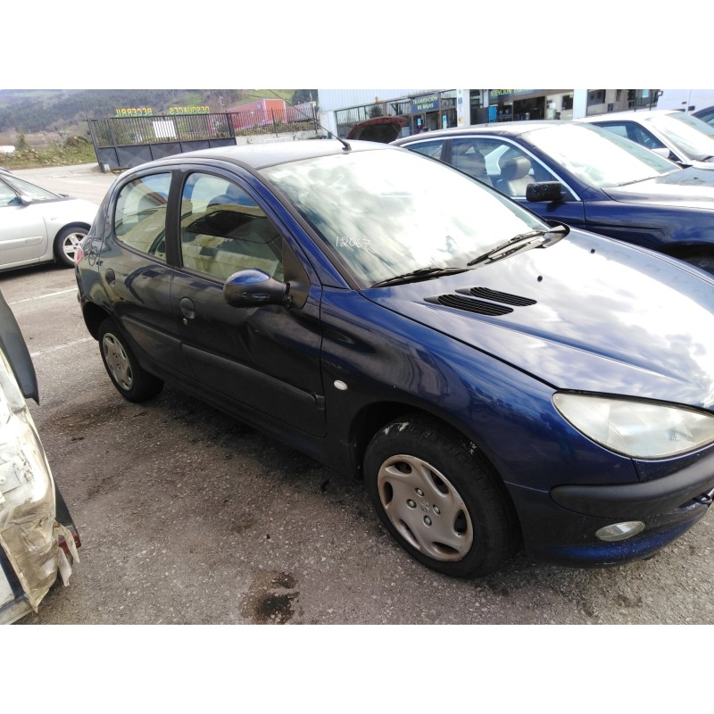 peugeot 206 berlina del año 2001