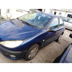 peugeot 206 berlina del año 2001