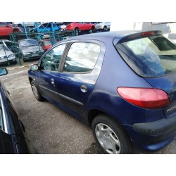 peugeot 206 berlina del año 2001