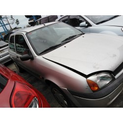 ford fiesta berlina (dx) del año 2000