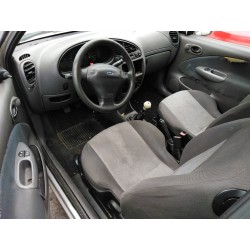 ford fiesta berlina (dx) del año 2000