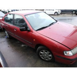 nissan primera berlina (p11) del año 1997