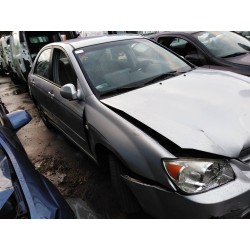 kia cerato del año 2004