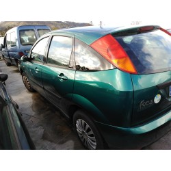 ford focus berlina (cak) del año 1999