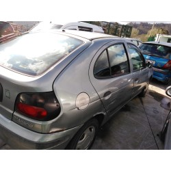 renault megane i berlina hatchback (ba0) del año 1998