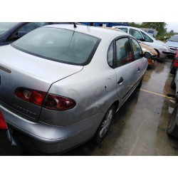 seat cordoba berlina (6l2) del año 2003