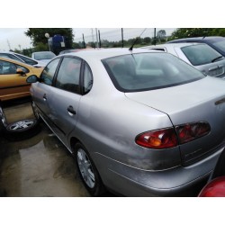 seat cordoba berlina (6l2) del año 2003