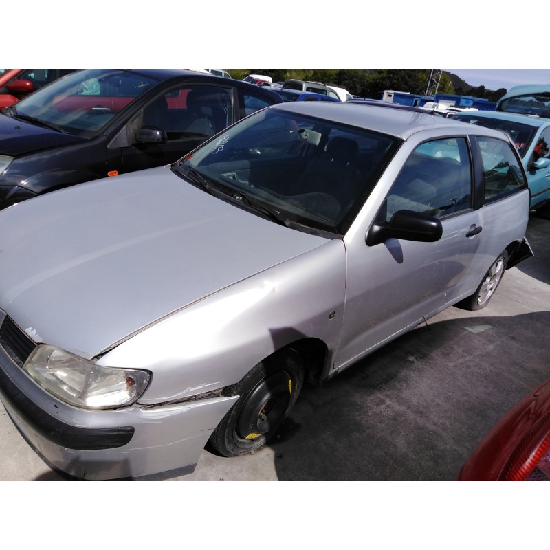 seat ibiza (6k1) del año 2001