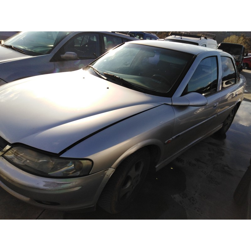 opel vectra b berlina del año 1999