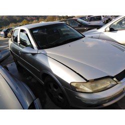 opel vectra b berlina del año 1999