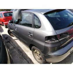 seat ibiza (6l1) del año 2002