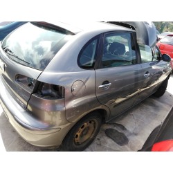 seat ibiza (6l1) del año 2002