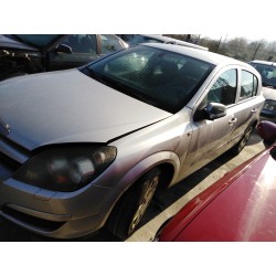 opel astra h berlina del año 2005