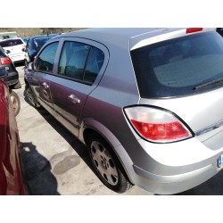 opel astra h berlina del año 2005