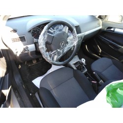 opel astra h berlina del año 2005