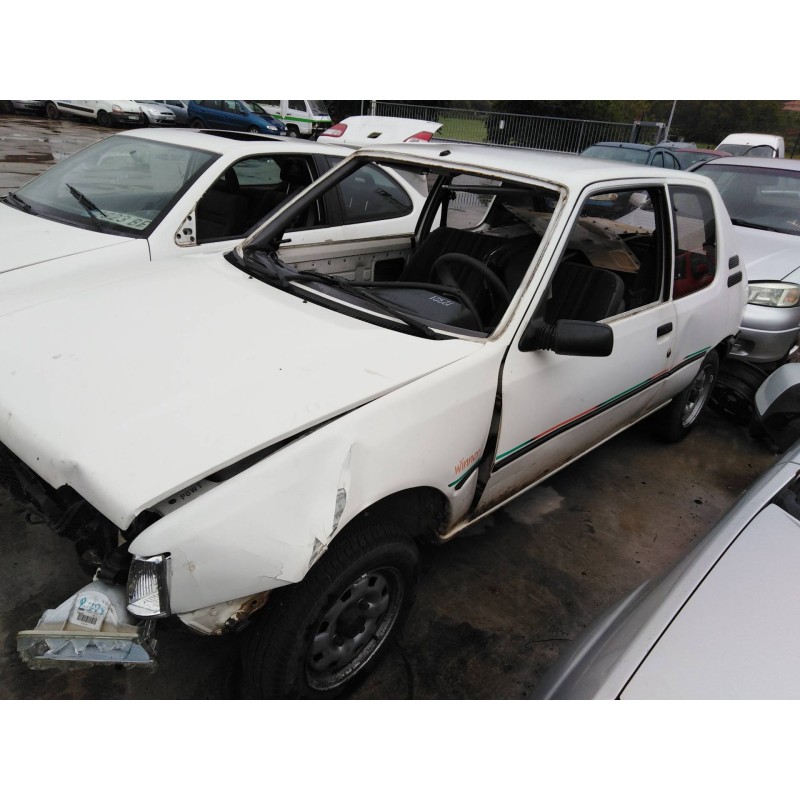 peugeot 205 berlina del año 1991