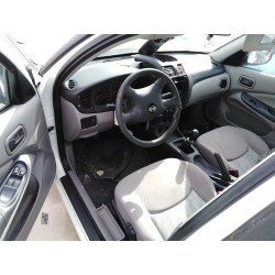 nissan almera (n16/e) del año 2001