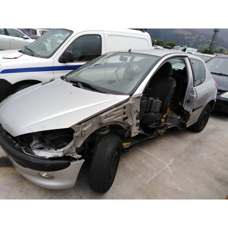 peugeot 206 berlina del año 1999